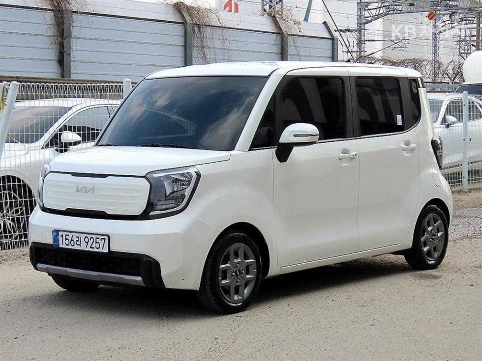 2023 - kia kia