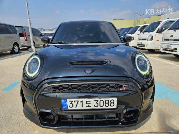 Mini Cooper 5 Duo S 2.0 Resolute Edition 2