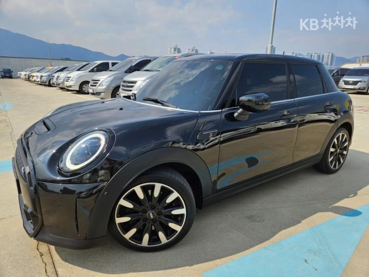 Mini Cooper 5 Duo S 2.0 Resolute Edition 4