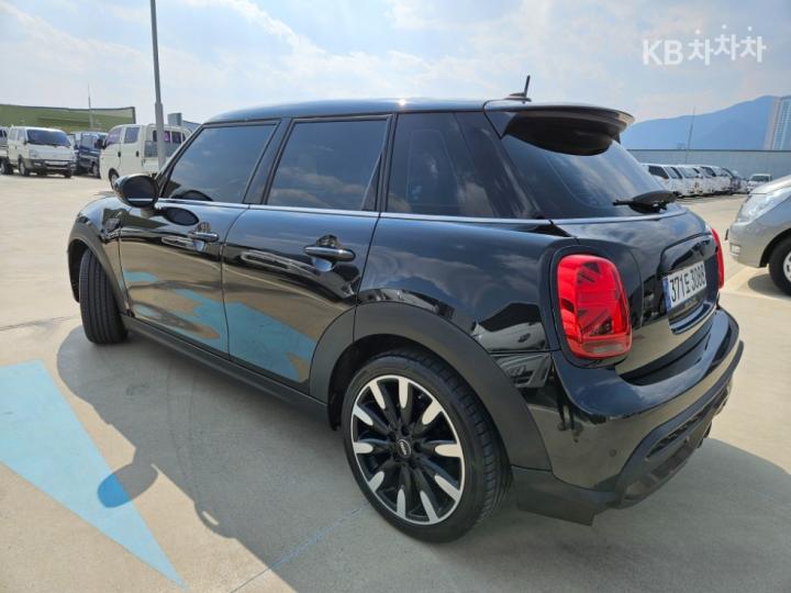 Mini Cooper 5 Duo S 2.0 Resolute Edition 5