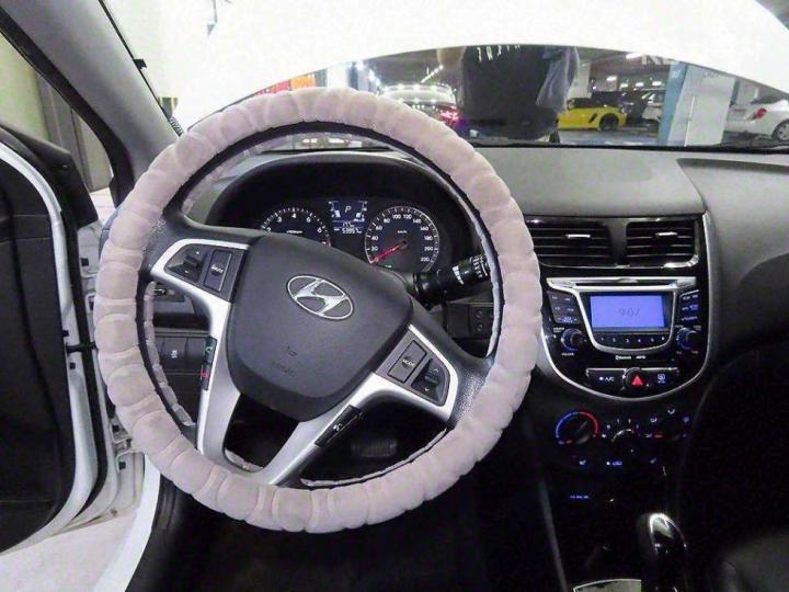 Hyundai Accent New 1.4 VVT Premier 9