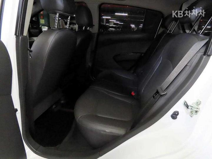 Chevrolet Spark LT Base Type 8