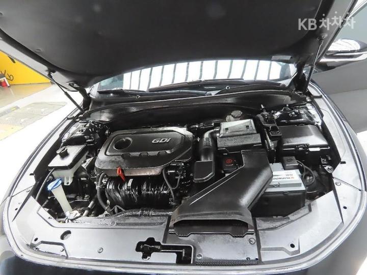 Hyundai Grandeur IG 2.4 Premium Base Type 9