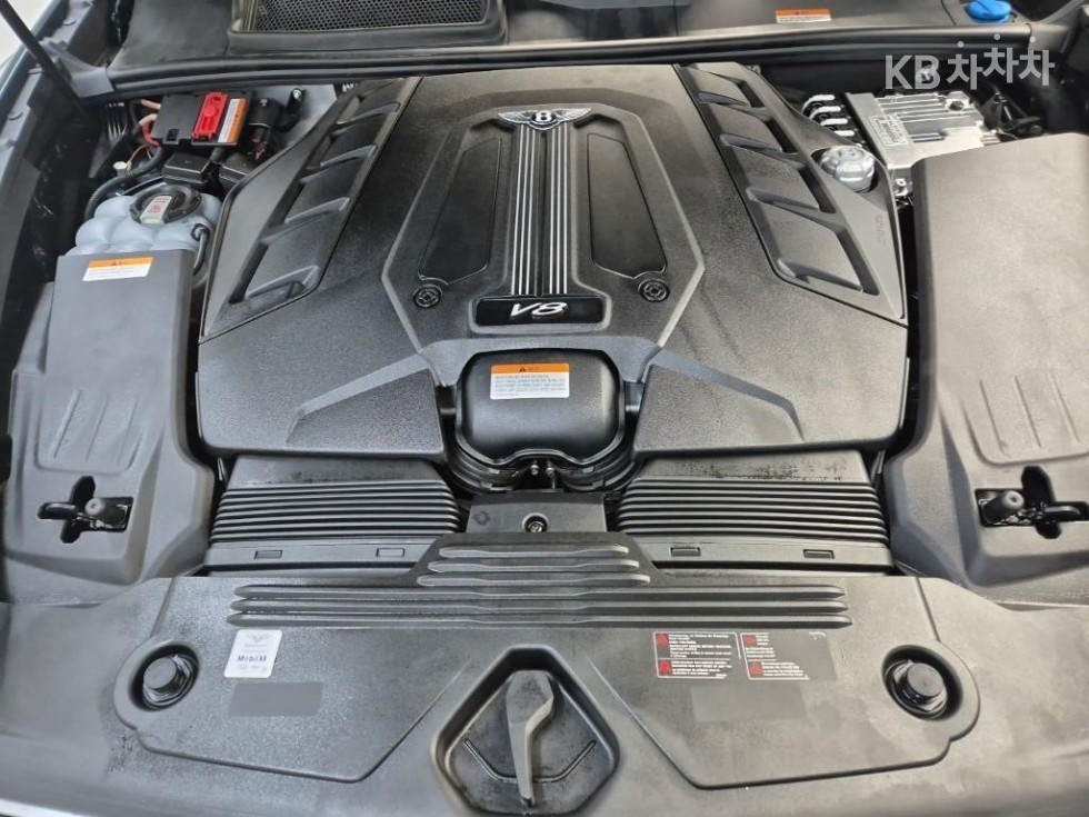 2024 Bentley Used Car photo