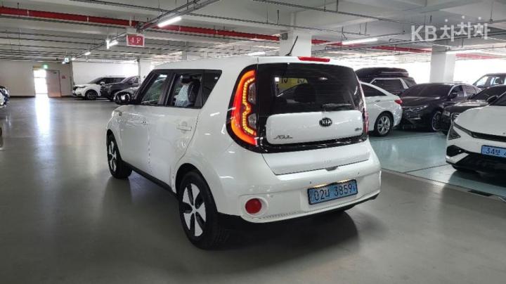 Kia Soul EV 5
