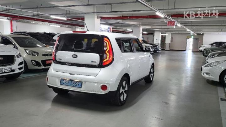Kia Soul EV 6