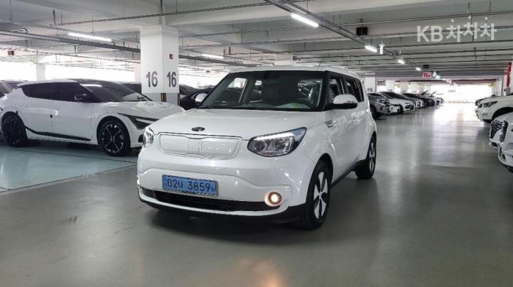 Kia Soul EV 4