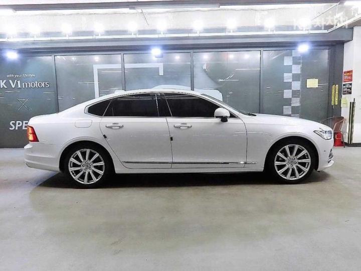 Volvo S90 T5 Inscription 4