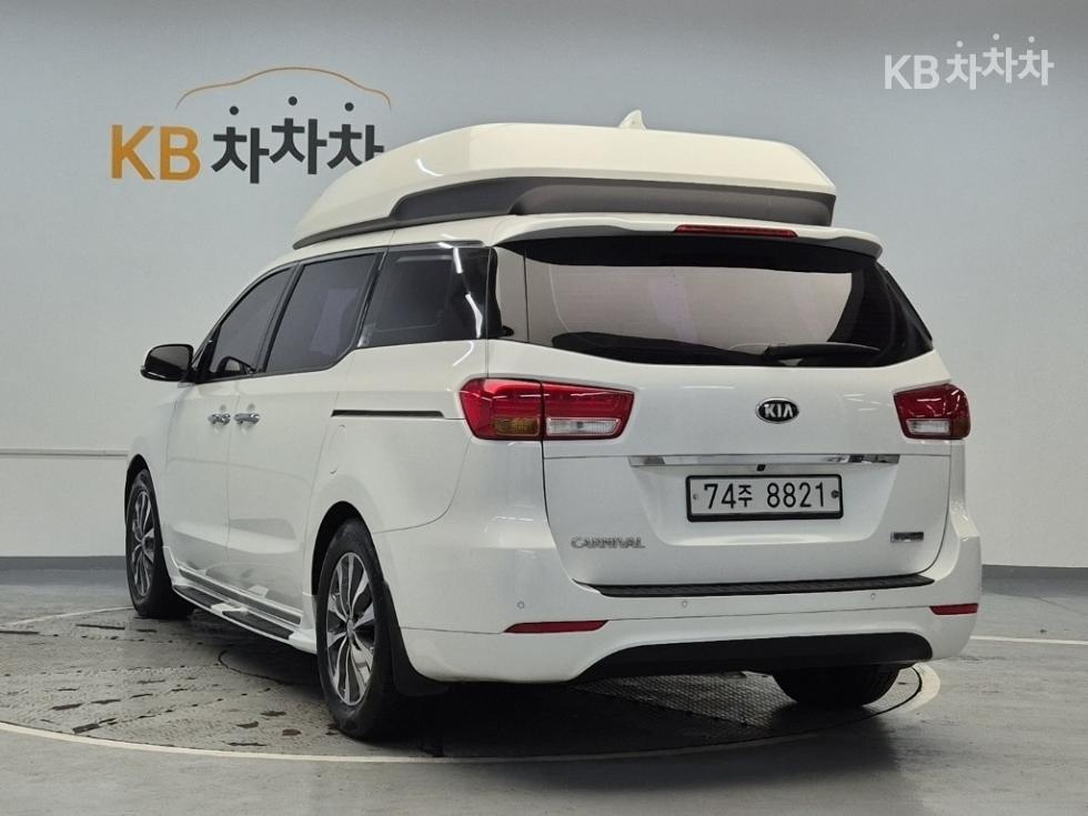 2017 - kia carnival
