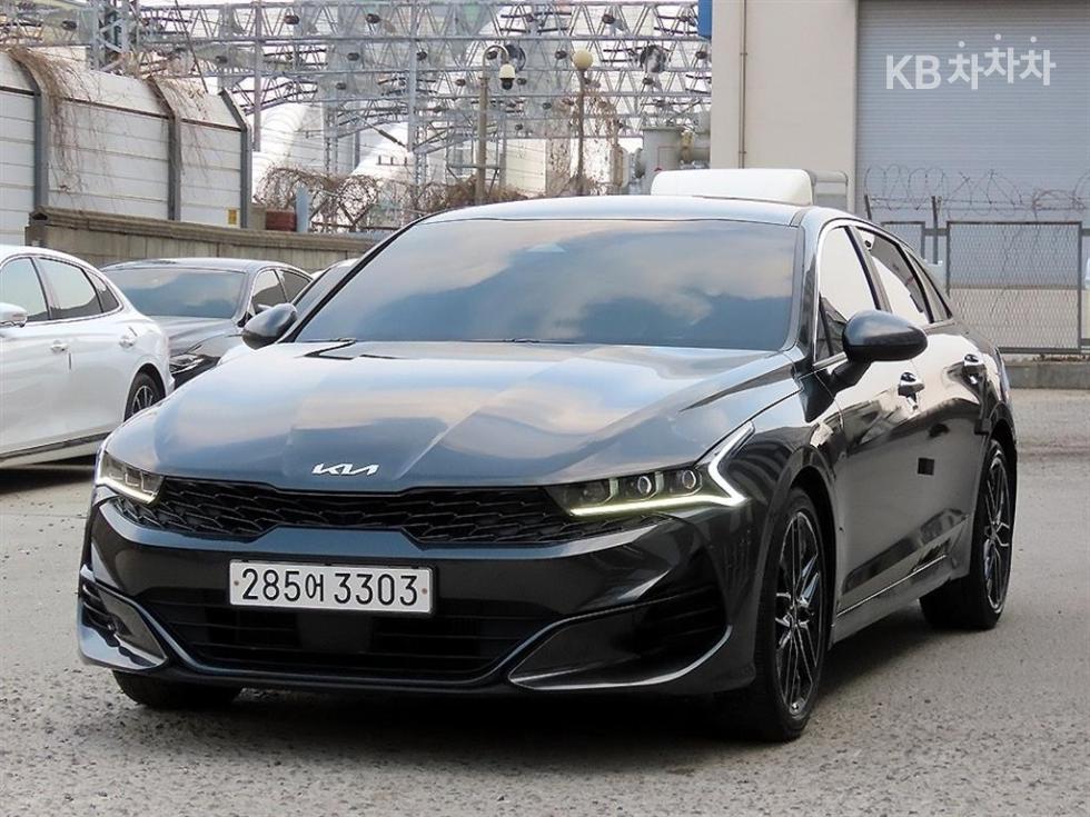 2022 - kia k5