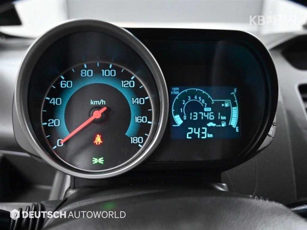 Chevrolet Spark — miniaturë 8