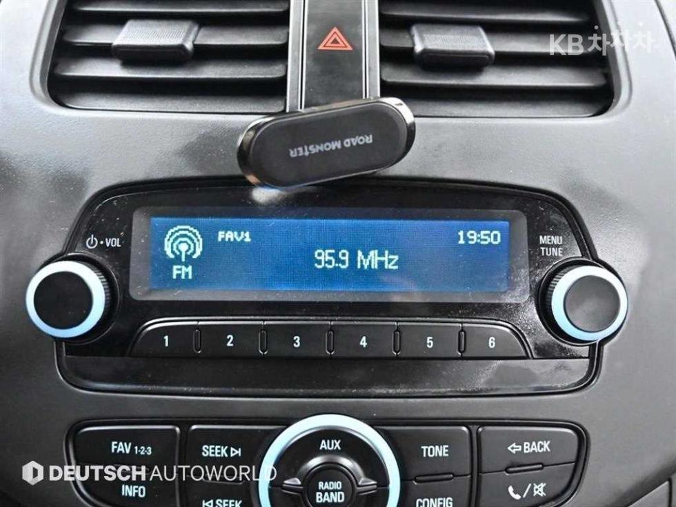 Chevrolet Spark — miniaturë 17