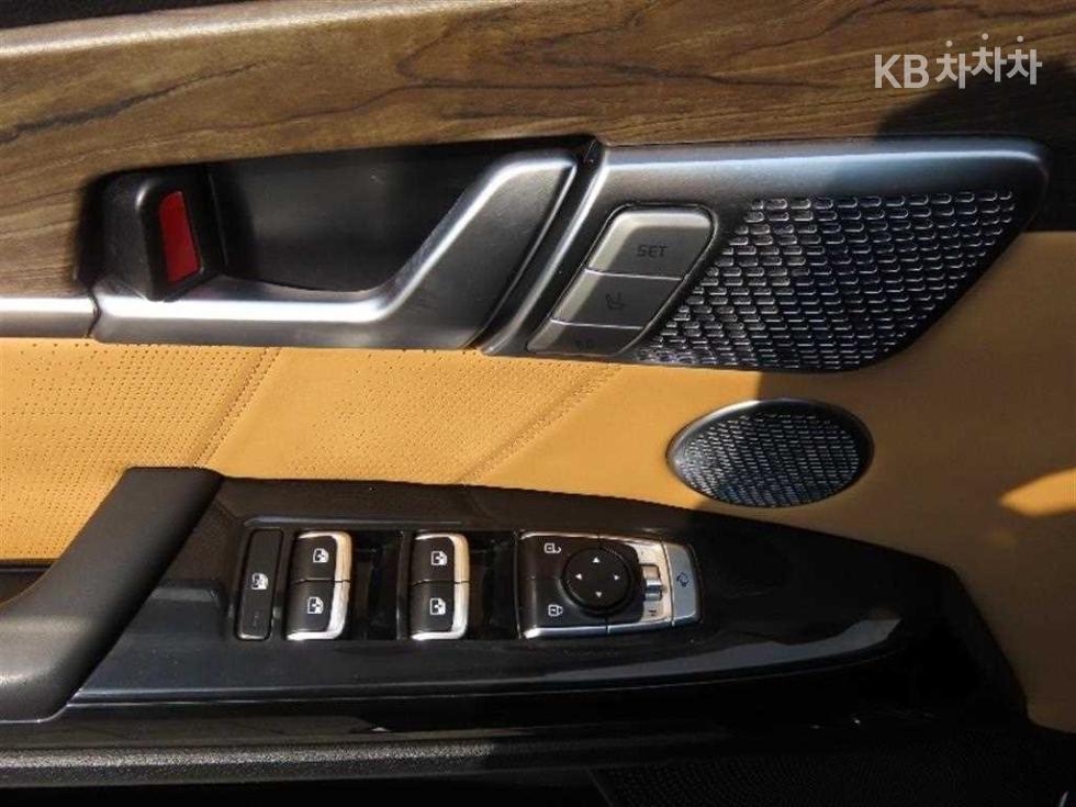 2021 - kia mohave