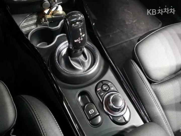 Mini Clubman 1.5 Cooper Classic Base Type 10