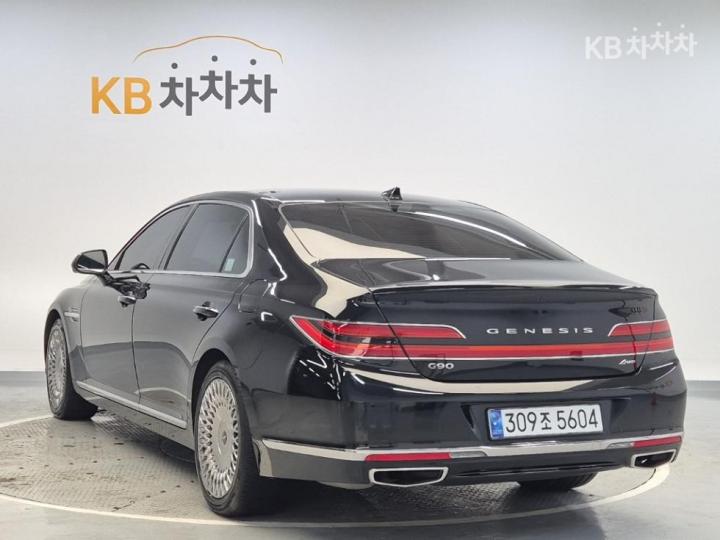 Genesis G90 3.8 GDi AWD Premium Luxury 3
