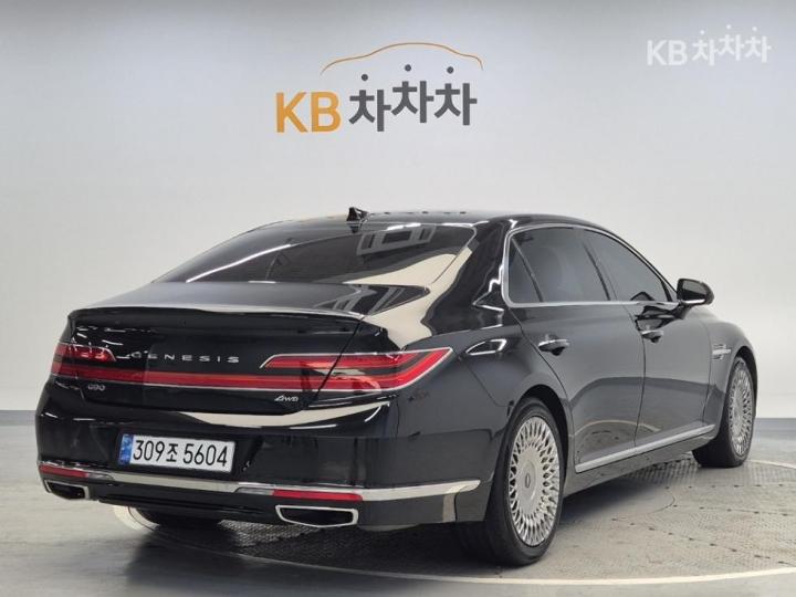 Genesis G90 3.8 GDi AWD Premium Luxury 4