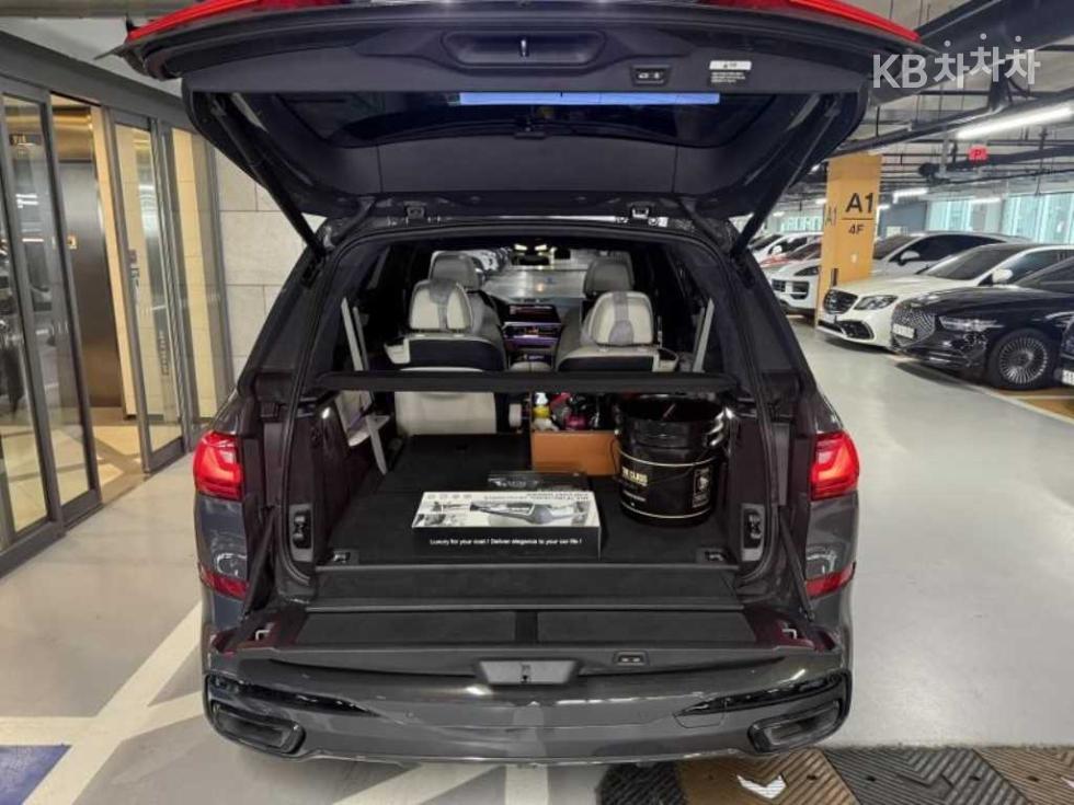 BMW X7 — miniaturë 7