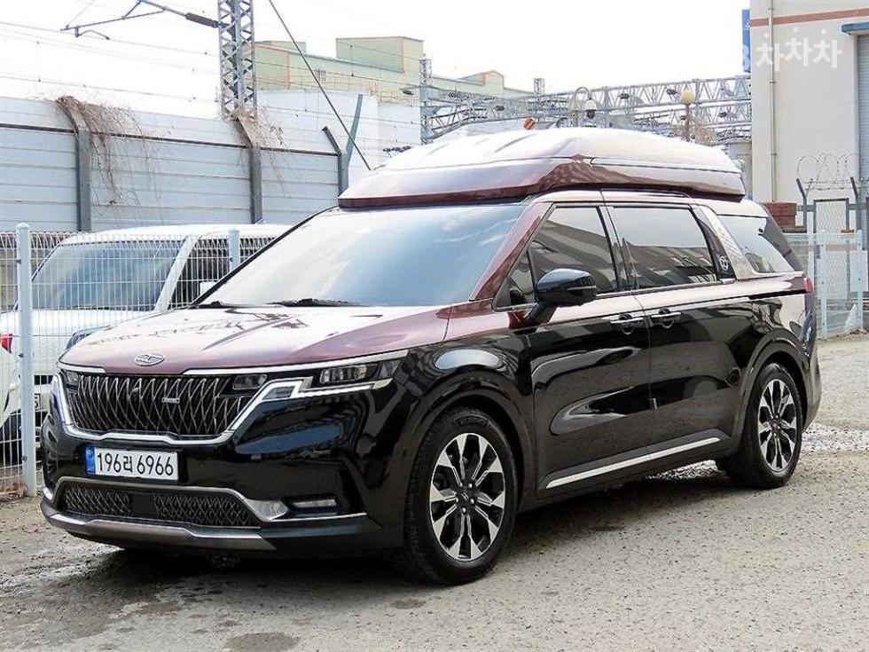 2022 - kia carnival