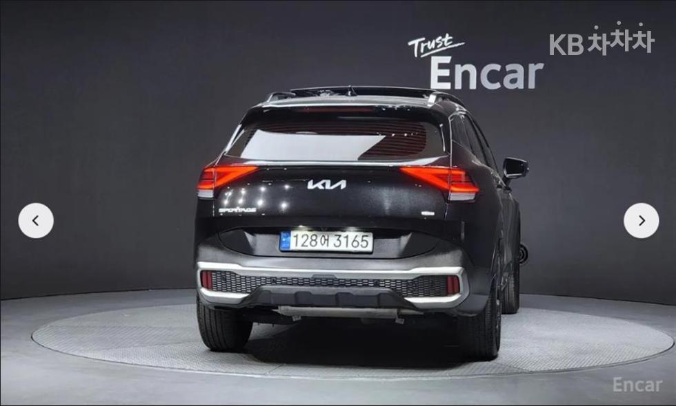 2023 - kia sportage