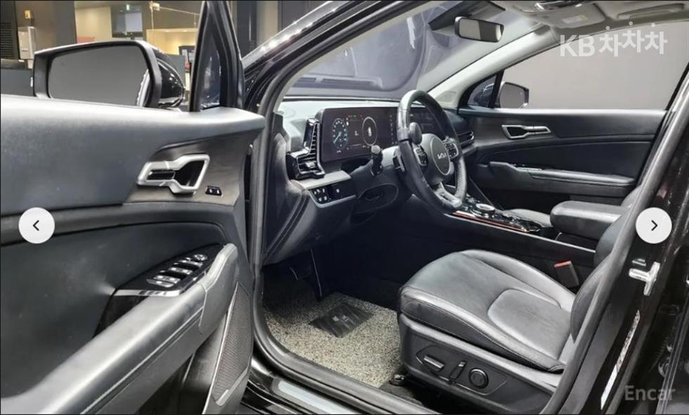 2023 - kia sportage