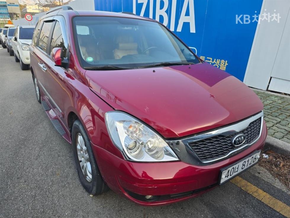 2011 - kia carnival