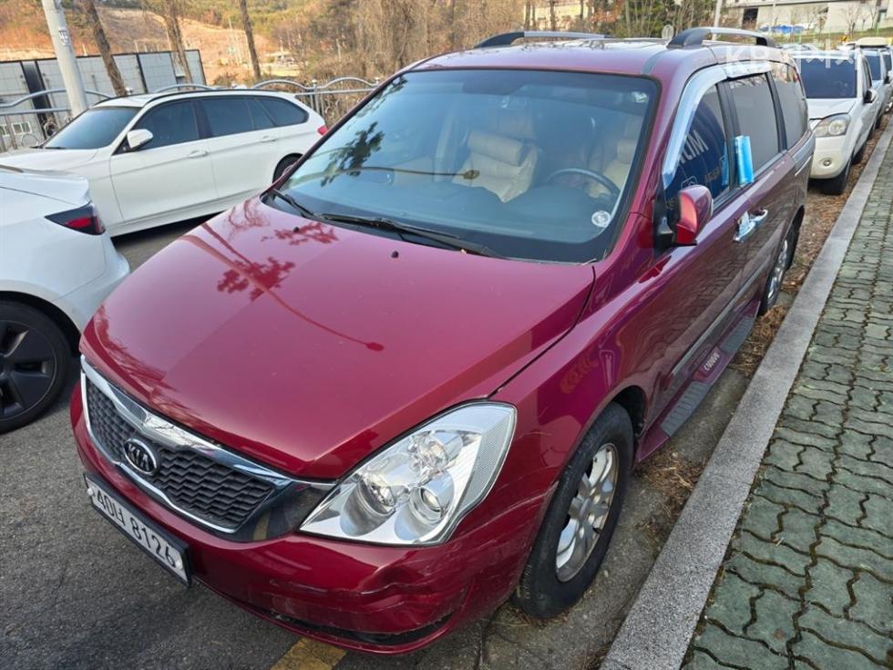 2011 - kia carnival