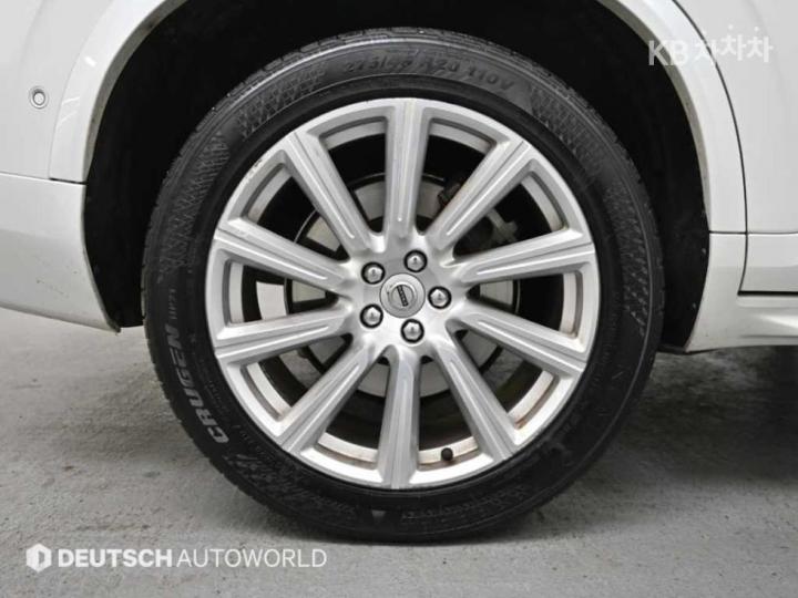 Volvo XC90 T8 Inscription 6