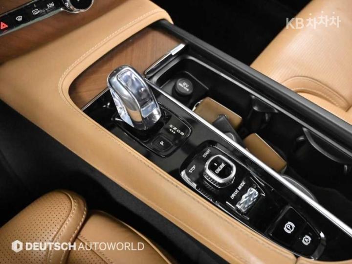 Volvo XC90 T8 Inscription 10