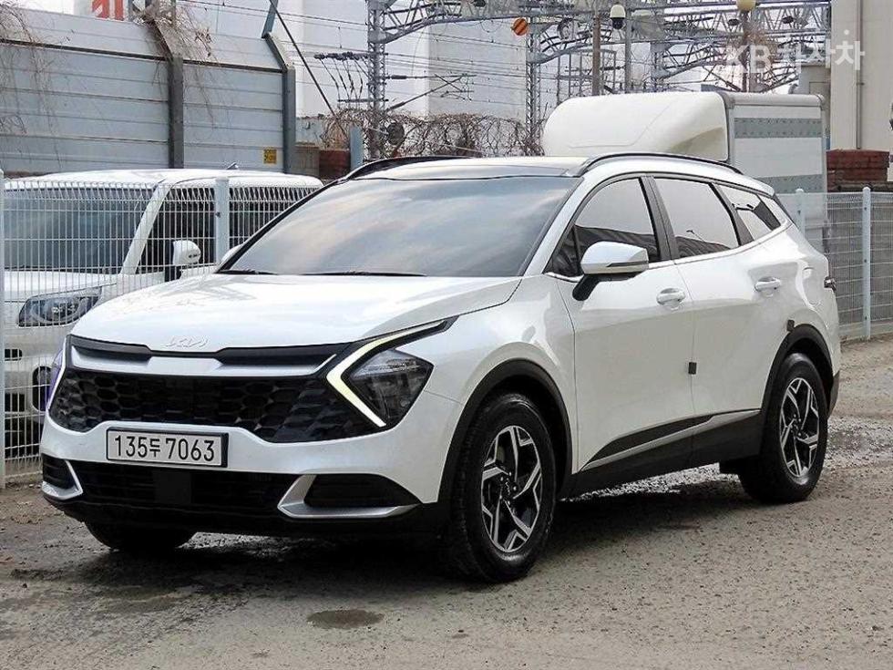 2022 - kia sportage
