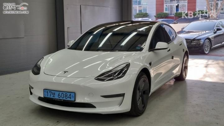 Tesla Model 3 Long Range