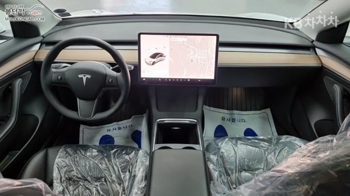 Tesla Model 3 Long Range 6