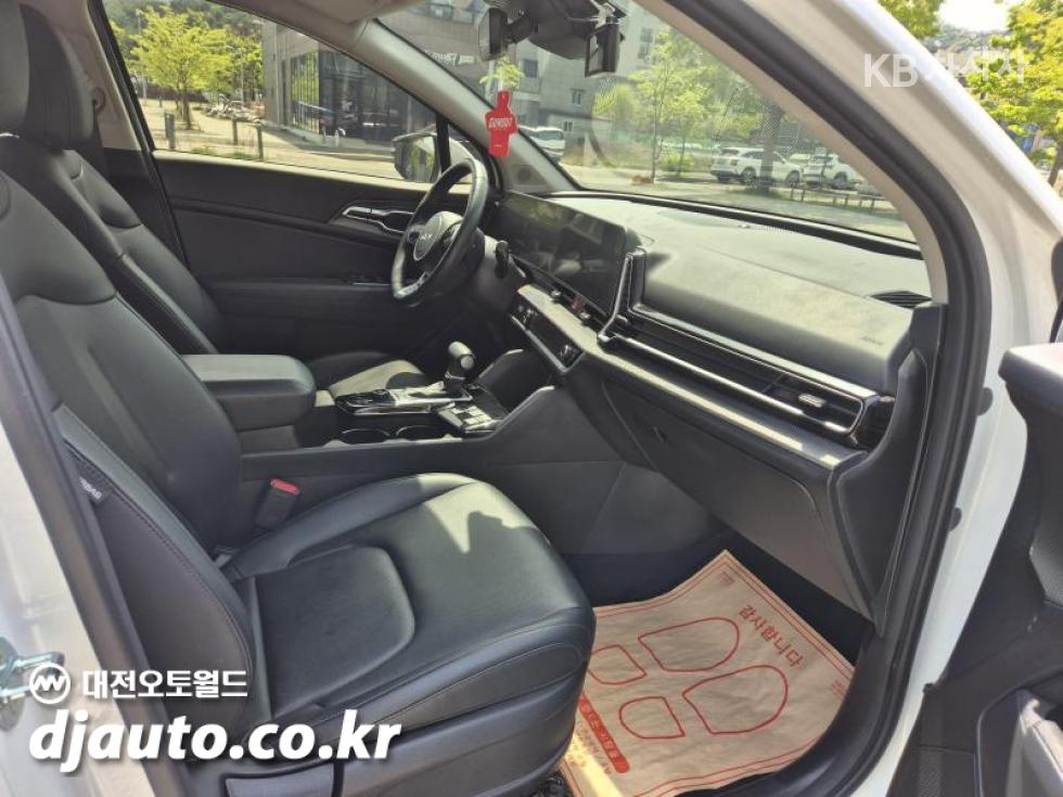 2024 - kia sportage