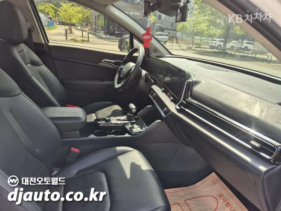 2024 - kia sportage