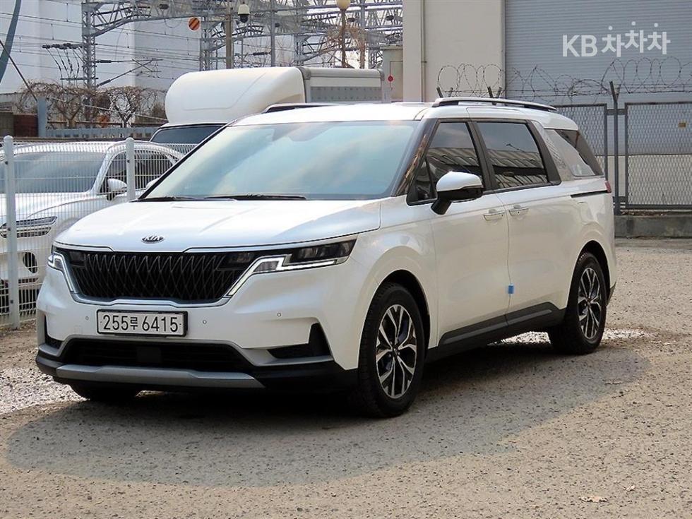 2021 - kia carnival