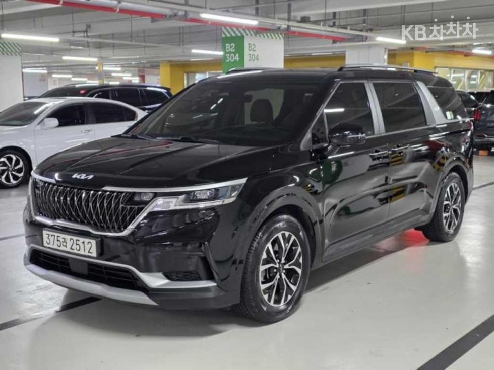 2023 - kia carnival