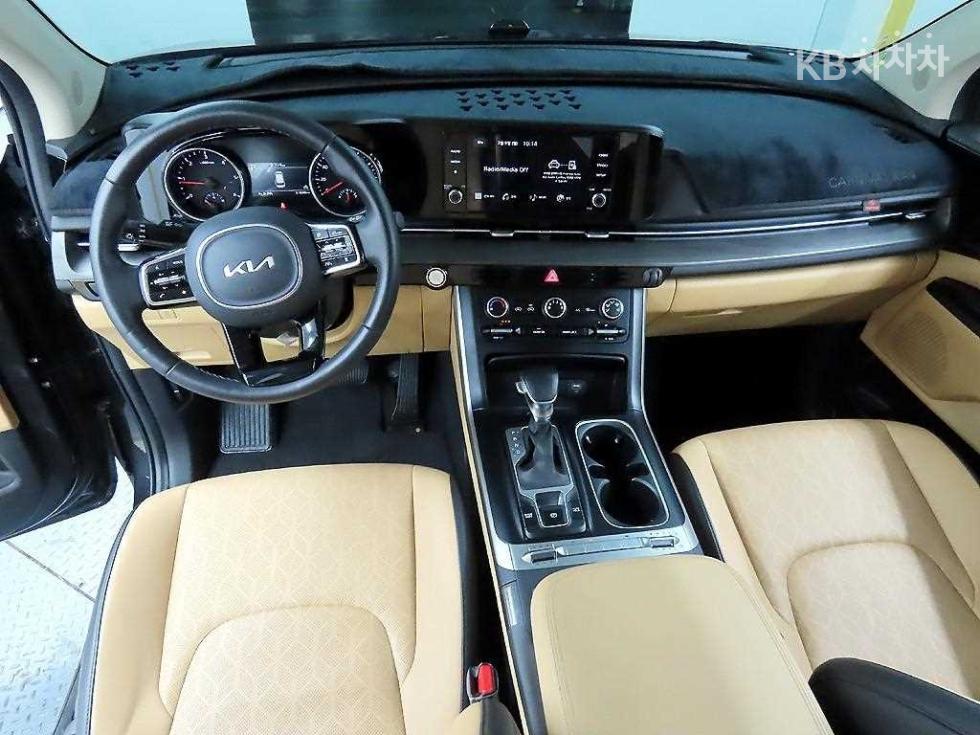 2023 - kia carnival