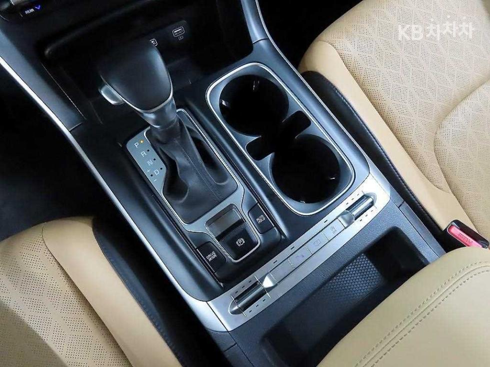 2023 - kia carnival