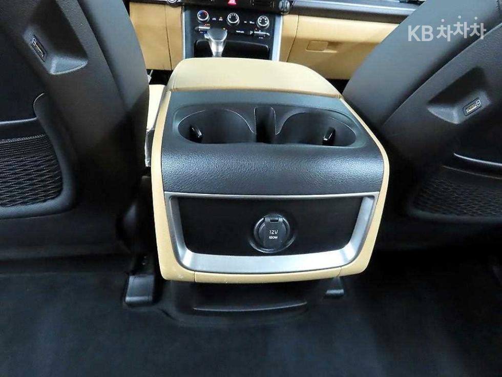 2023 - kia carnival