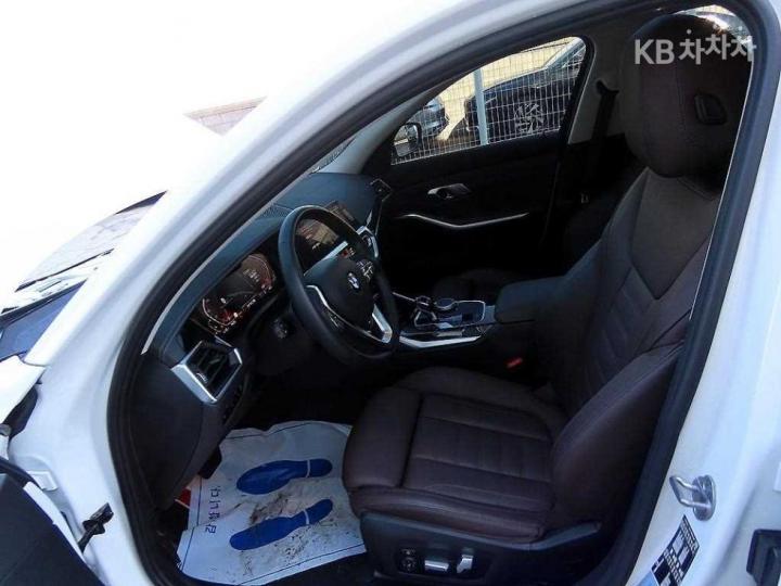 BMW 3 Series G20 320i M Sport 6
