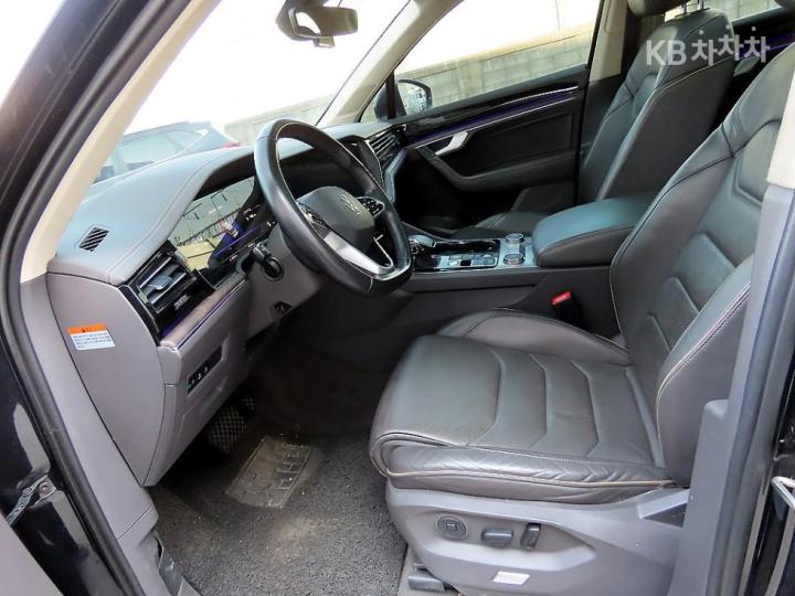 Volkswagen Touareg 3.0 TDI Prestige 6