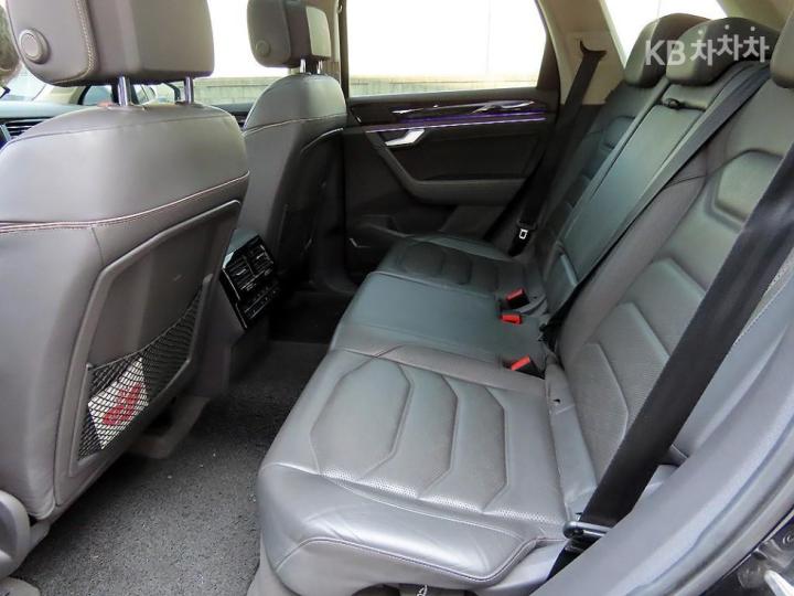 Volkswagen Touareg 3.0 TDI Prestige 7