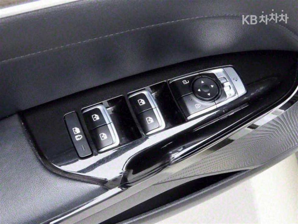 2020 - kia k5