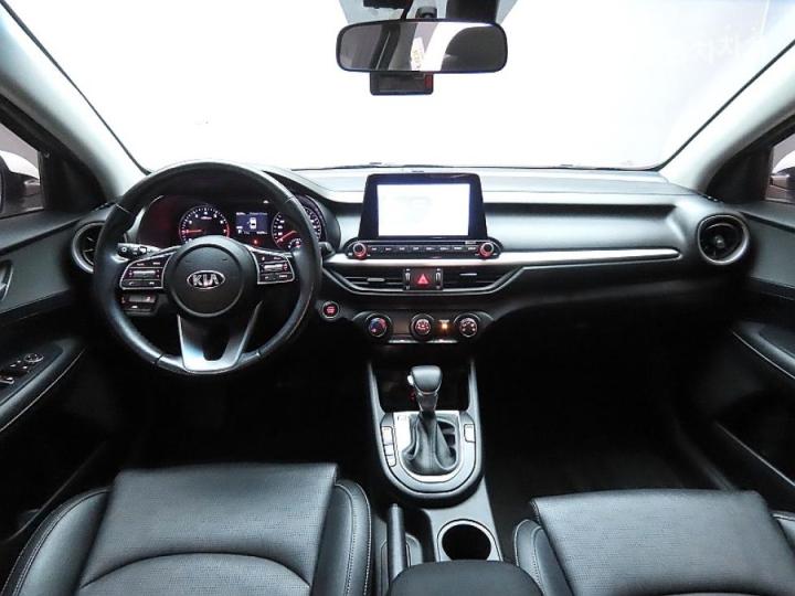 Kia K3 1.6 Gasoline Luxury 7