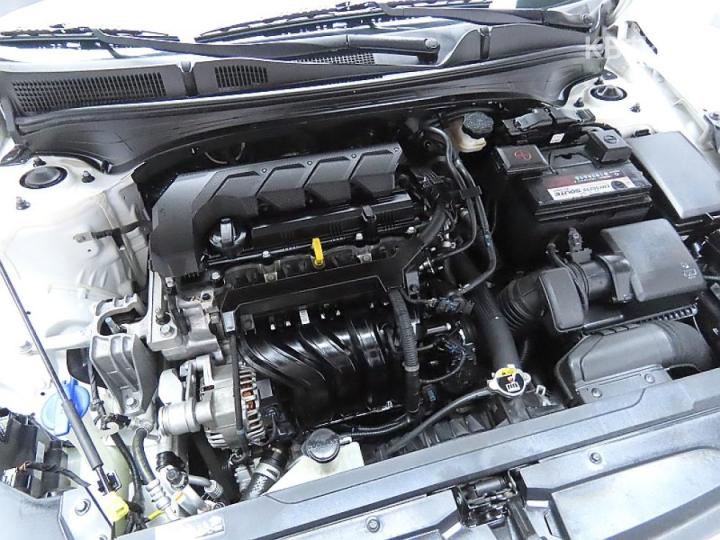 Kia K3 1.6 Gasoline Luxury 8