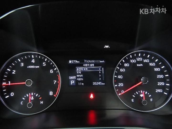 Kia K3 1.6 Gasoline Luxury 9