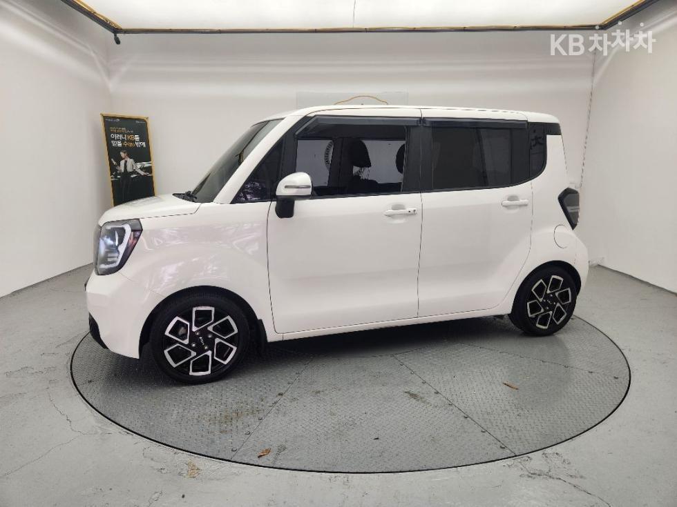 2023 - kia kia