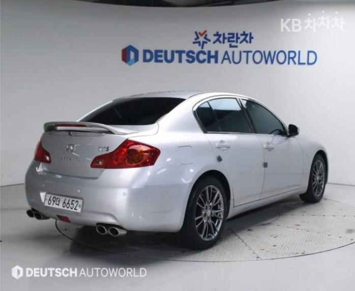 Infiniti G G37 Sedan S 3