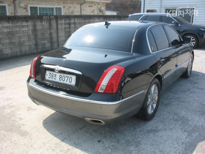 Kia Opirus Premium GH270 Special 5