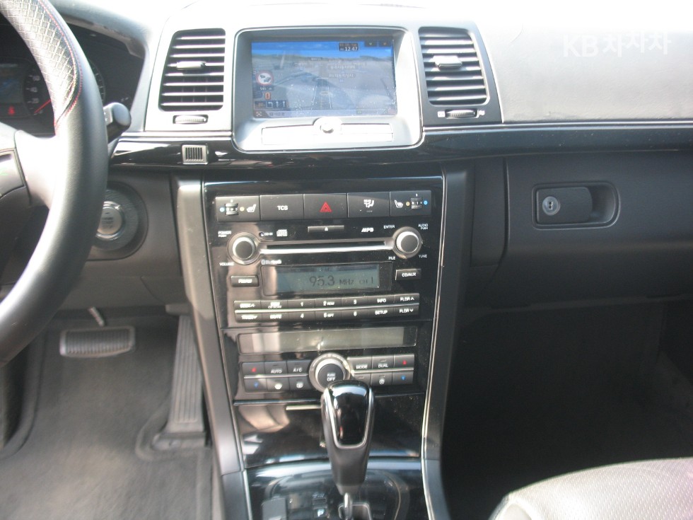 2010 - kia opirus