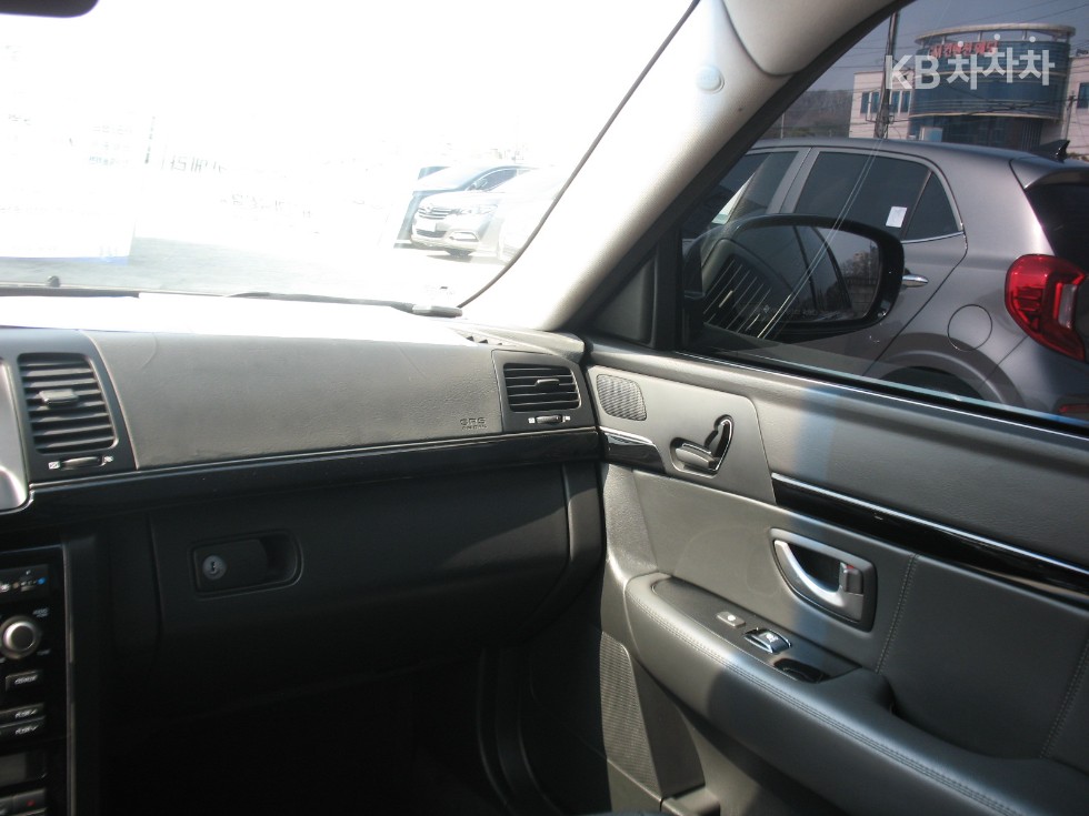 2010 - kia opirus
